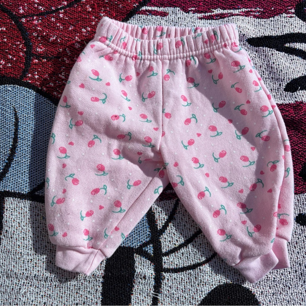 VINTAGE BEBE TERRIFIQUE PINK ROSE GRAPHIC SWEATPANTS SIZE 6/9 MONTHS